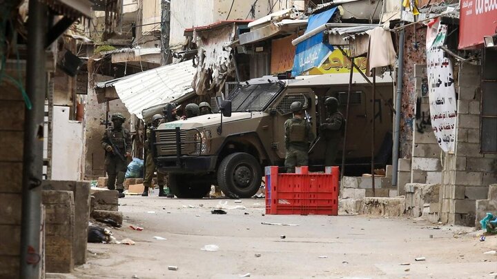 Photos: Zionist army attack on Balata refugee camp in West Bank